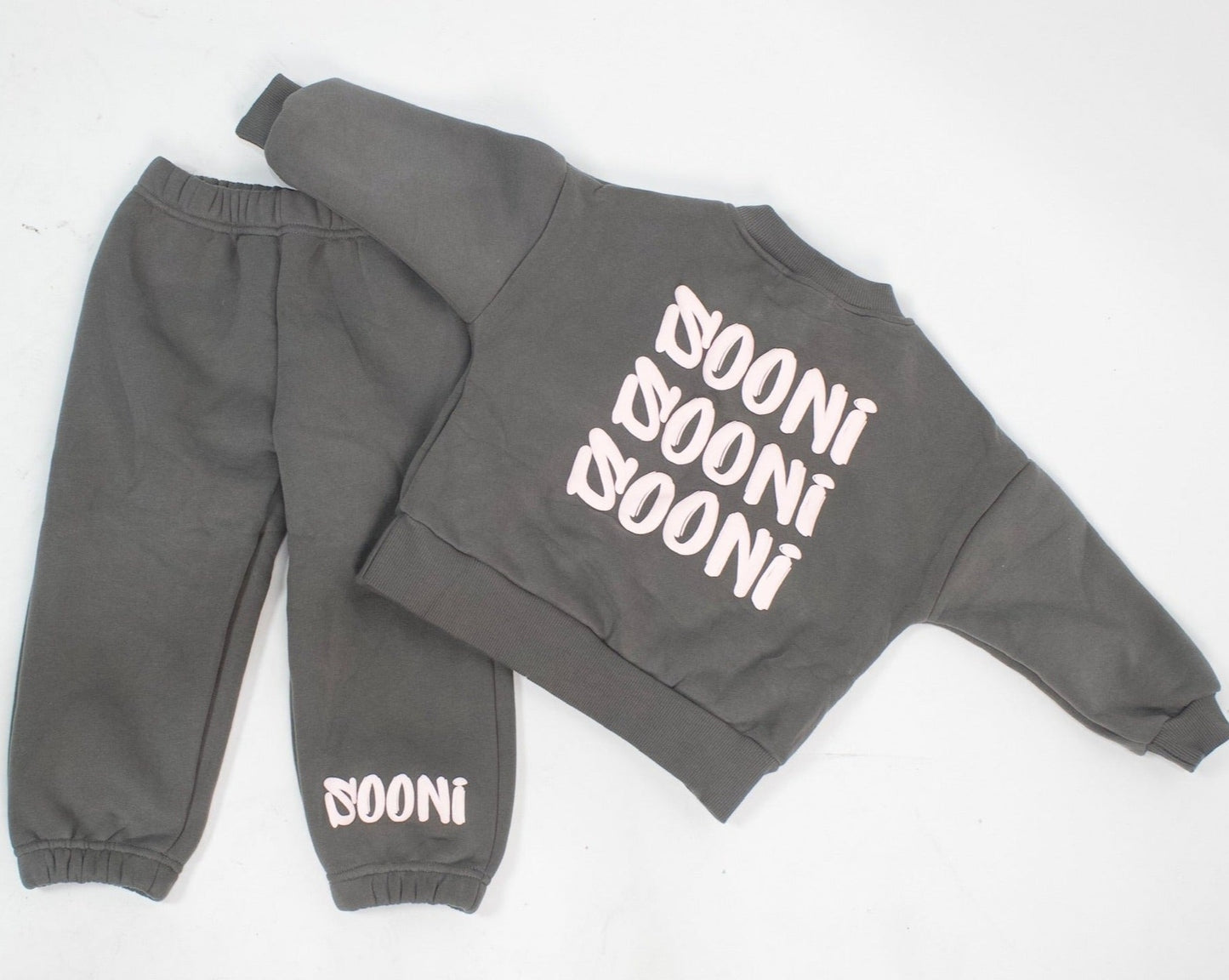 Essential puff print tracksuit- grey